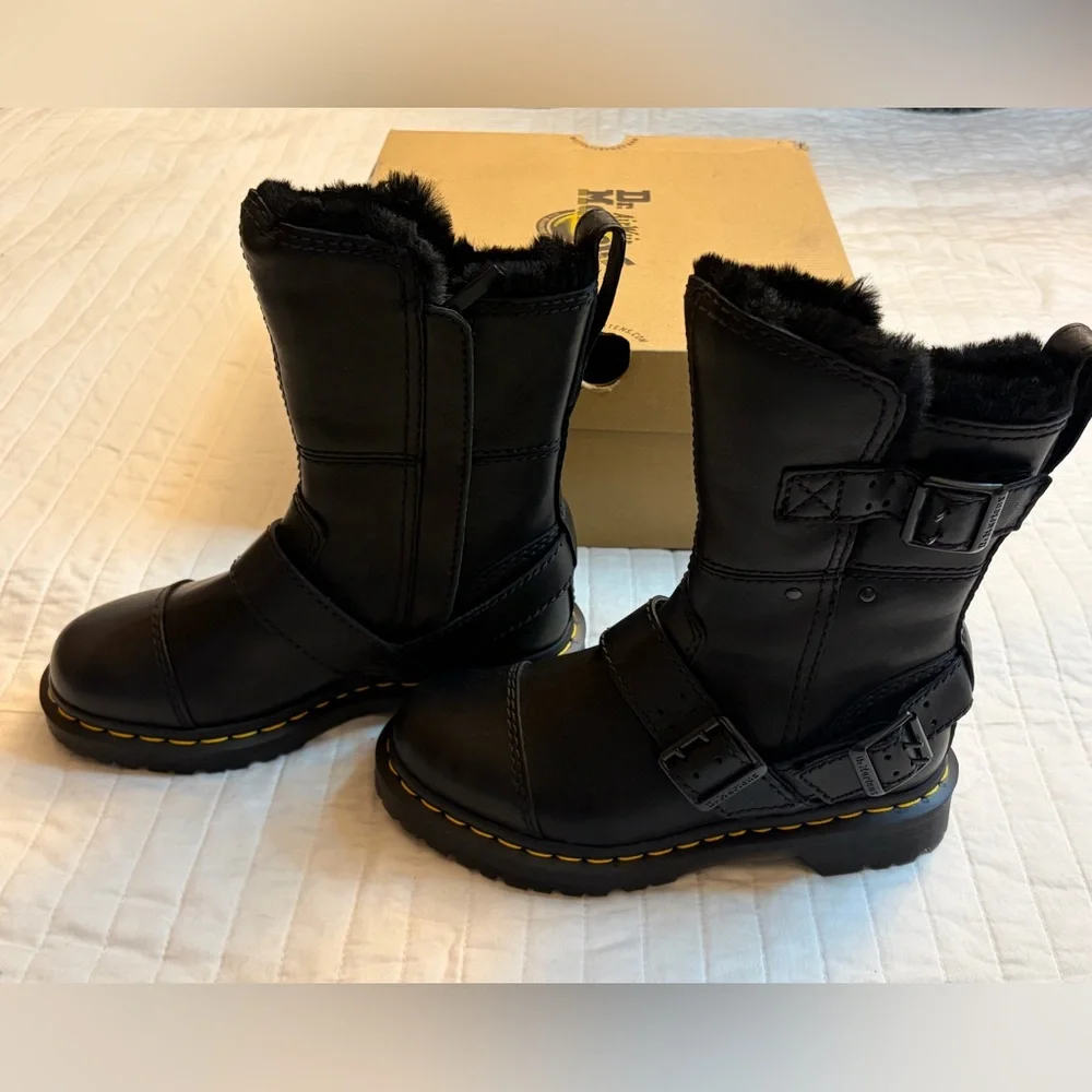 Dr. Martens classic docs